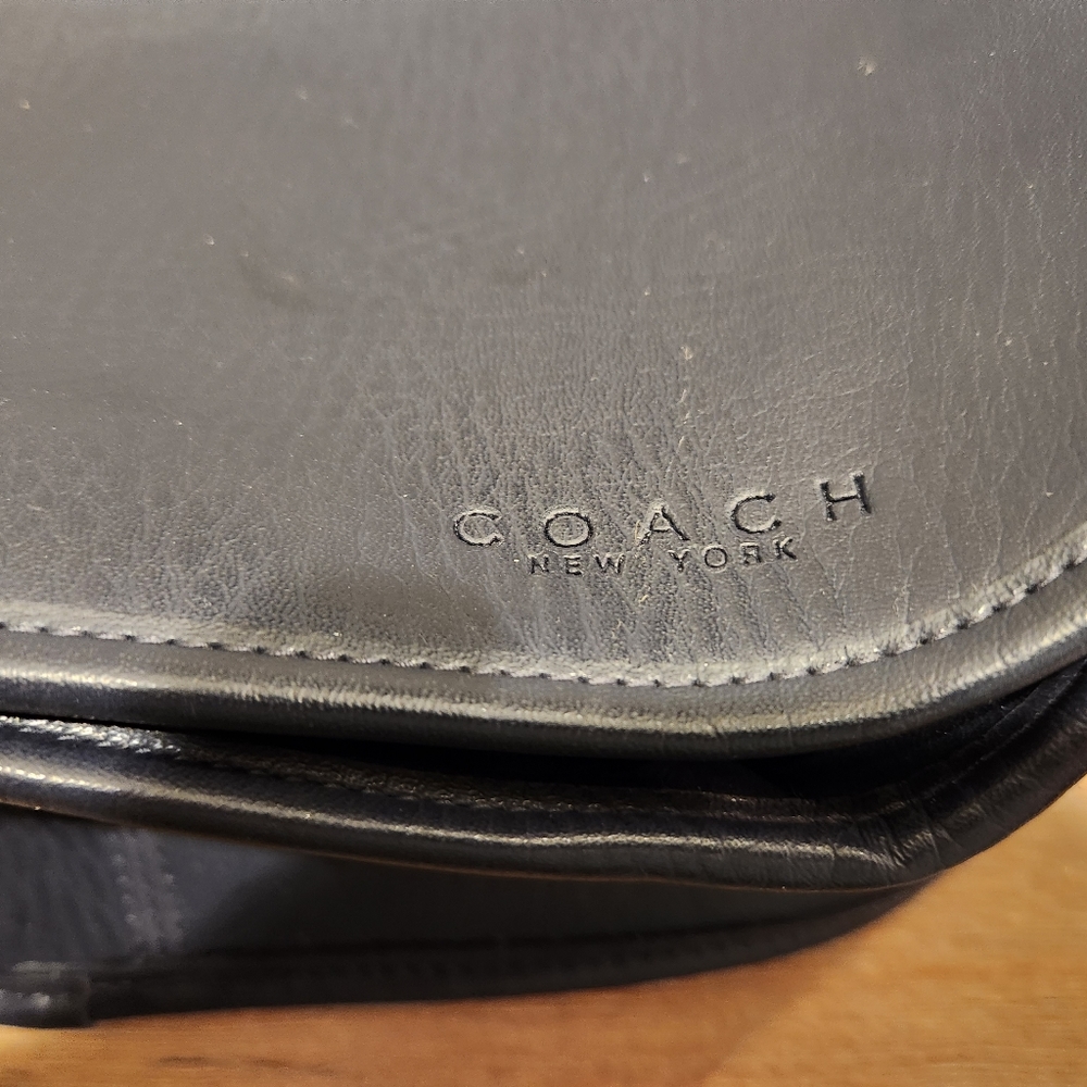 Vintage Navy blue Coach Purse. - Picture 8 of 8